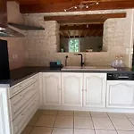 Maison Familiale Spacieuse A Niort Avec Jardin